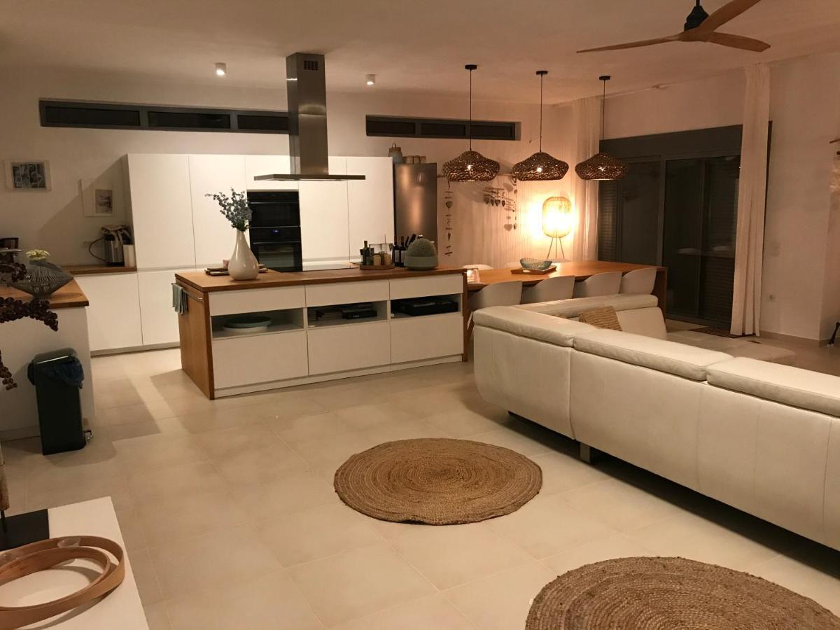 Villa Estee, Luxury Villa With Private Infinity Pool And Jacuzzi Elounda Exteriör bild