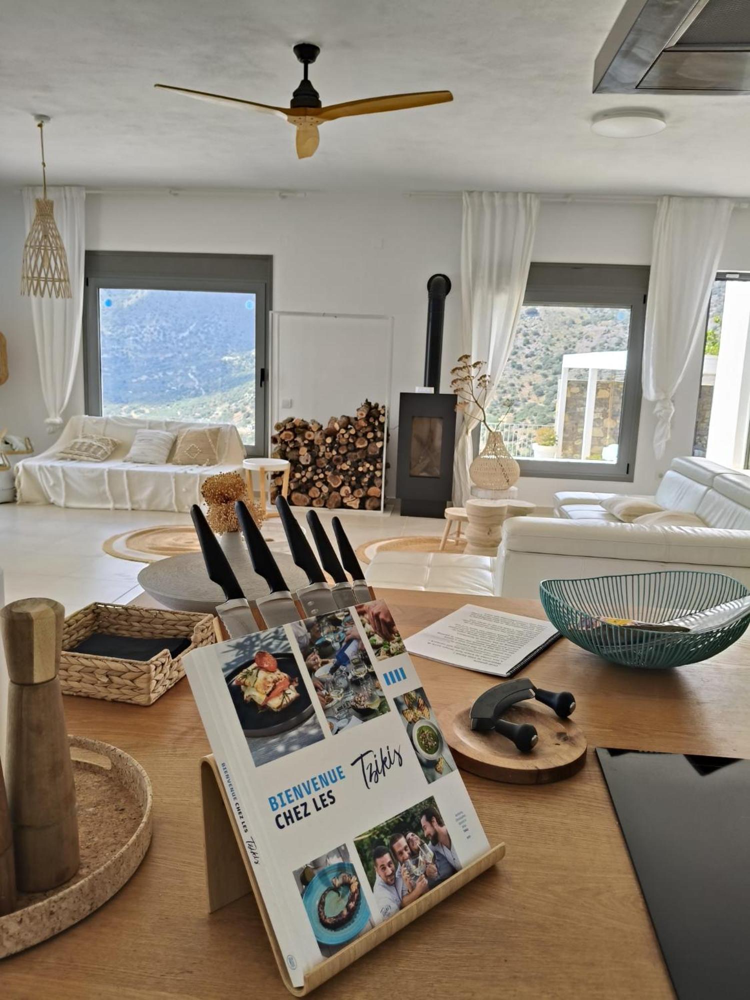 Villa Estee, Luxury Villa With Private Infinity Pool And Jacuzzi Elounda Exteriör bild