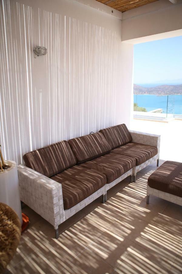 Villa Estee, Luxury Villa With Private Infinity Pool And Jacuzzi Elounda Exteriör bild